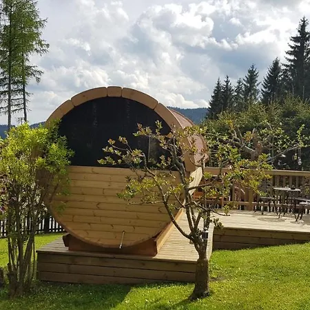 Knusperhaeuschen Maria Nikoletta Сasa de vacaciones Witra